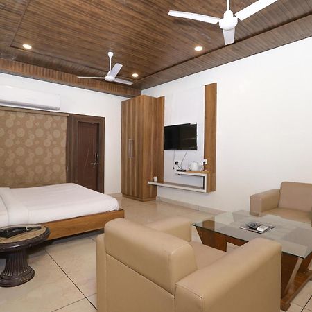 Hotel Razia Inn Hisār Zewnętrze zdjęcie