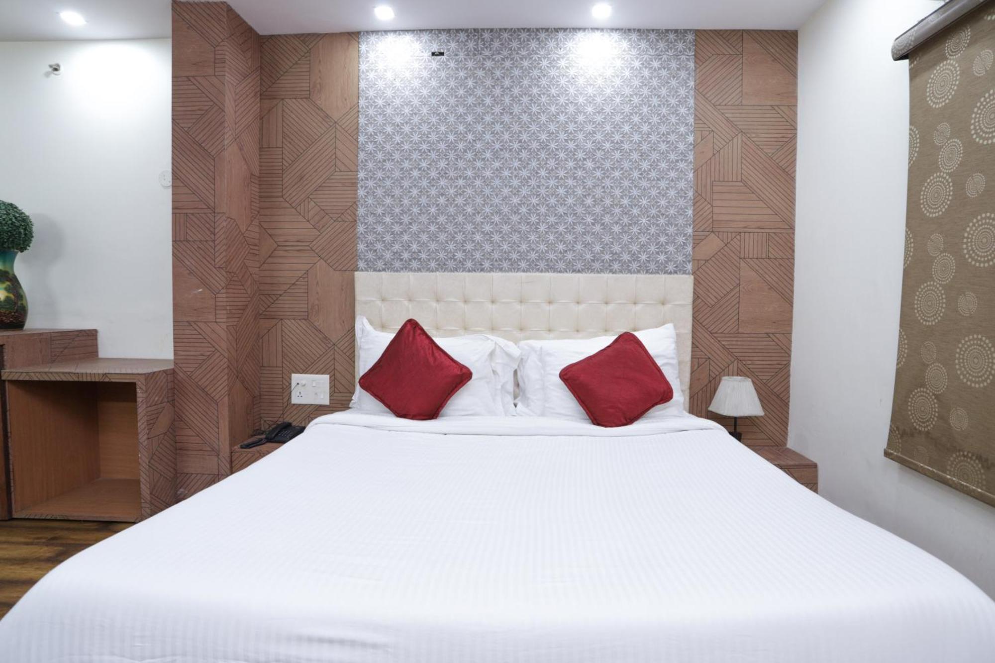 Hotel Razia Inn Hisār Zewnętrze zdjęcie