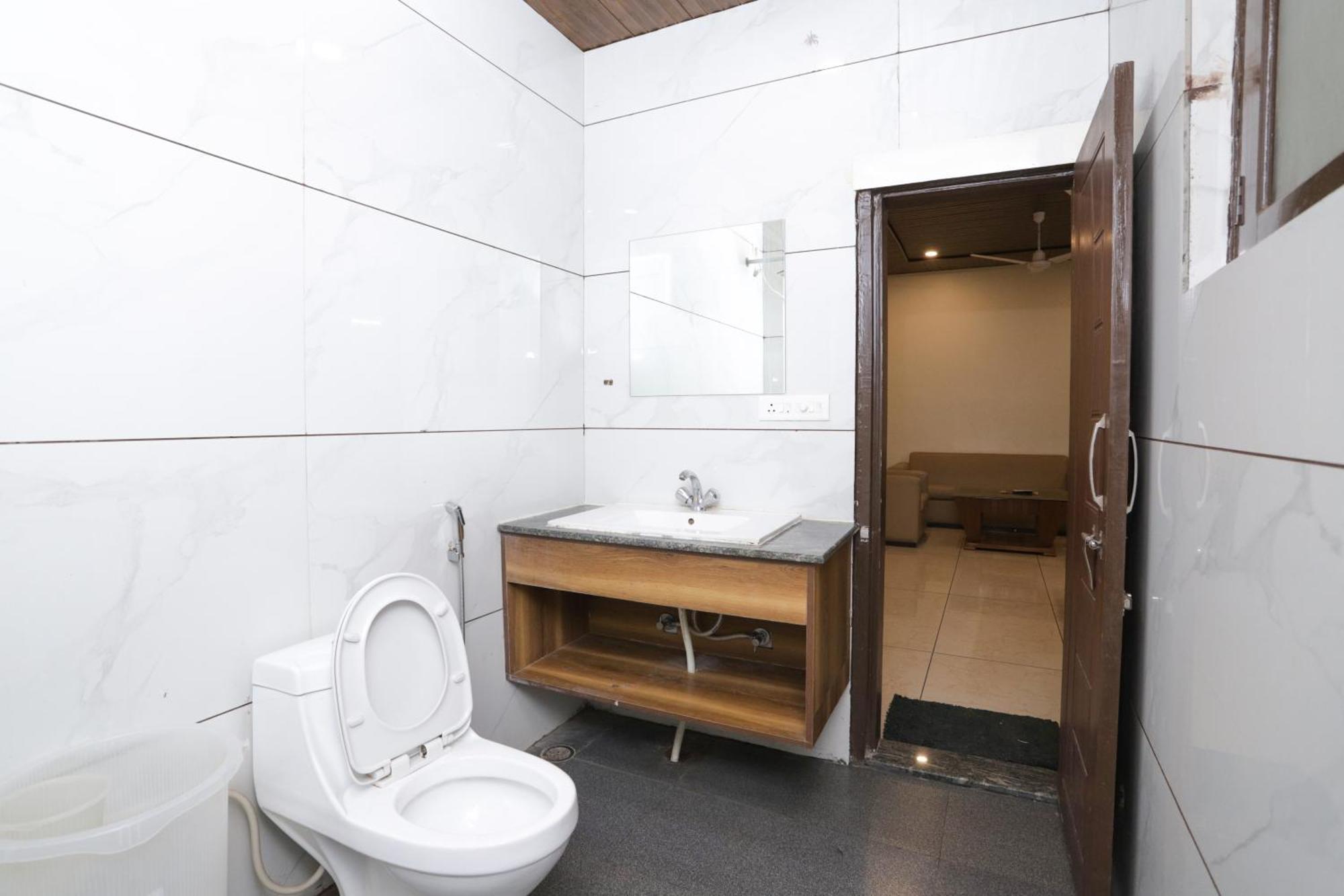 Hotel Razia Inn Hisār Zewnętrze zdjęcie