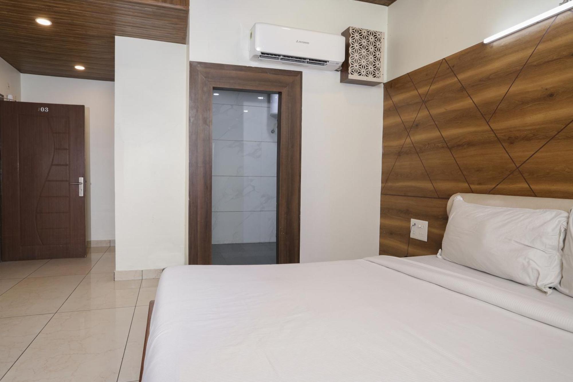 Hotel Razia Inn Hisār Zewnętrze zdjęcie
