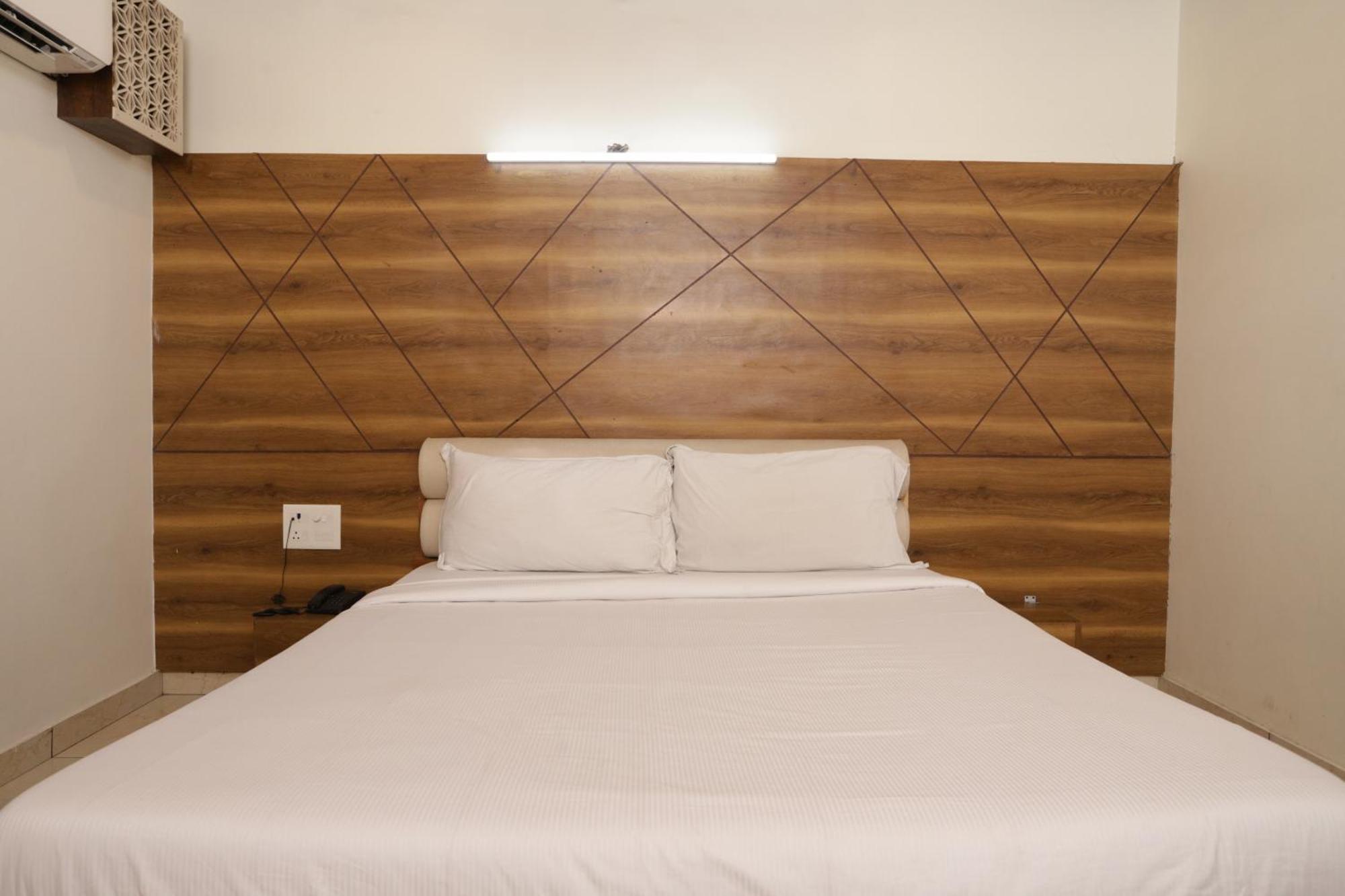 Hotel Razia Inn Hisār Zewnętrze zdjęcie