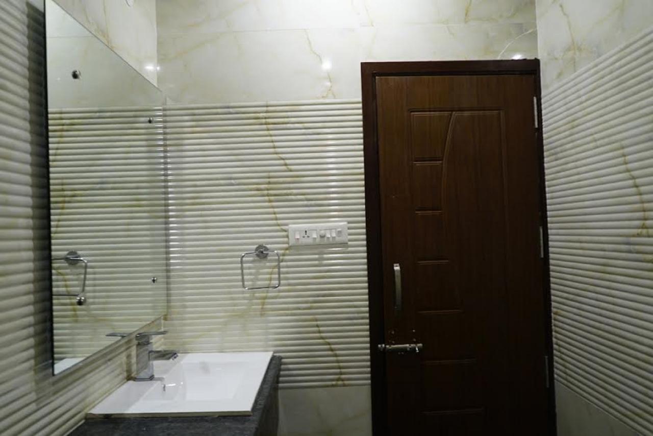 Hotel Razia Inn Hisār Zewnętrze zdjęcie